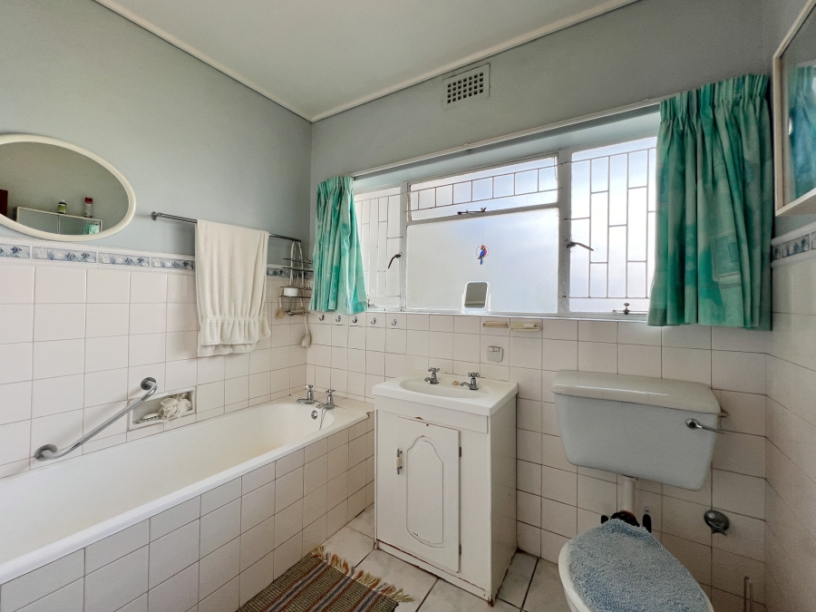 4 Bedroom Property for Sale in Kenridge Western Cape